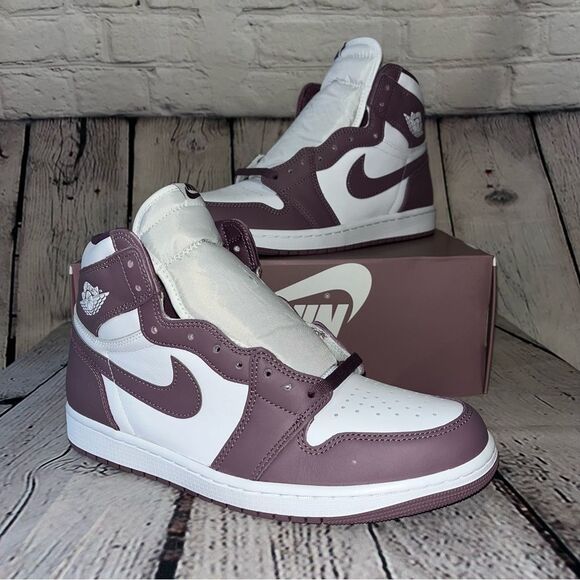 NWT Nike Air Jordan 1 Retro High OG Sneakers Size 10.5 - Picture 13 of 14